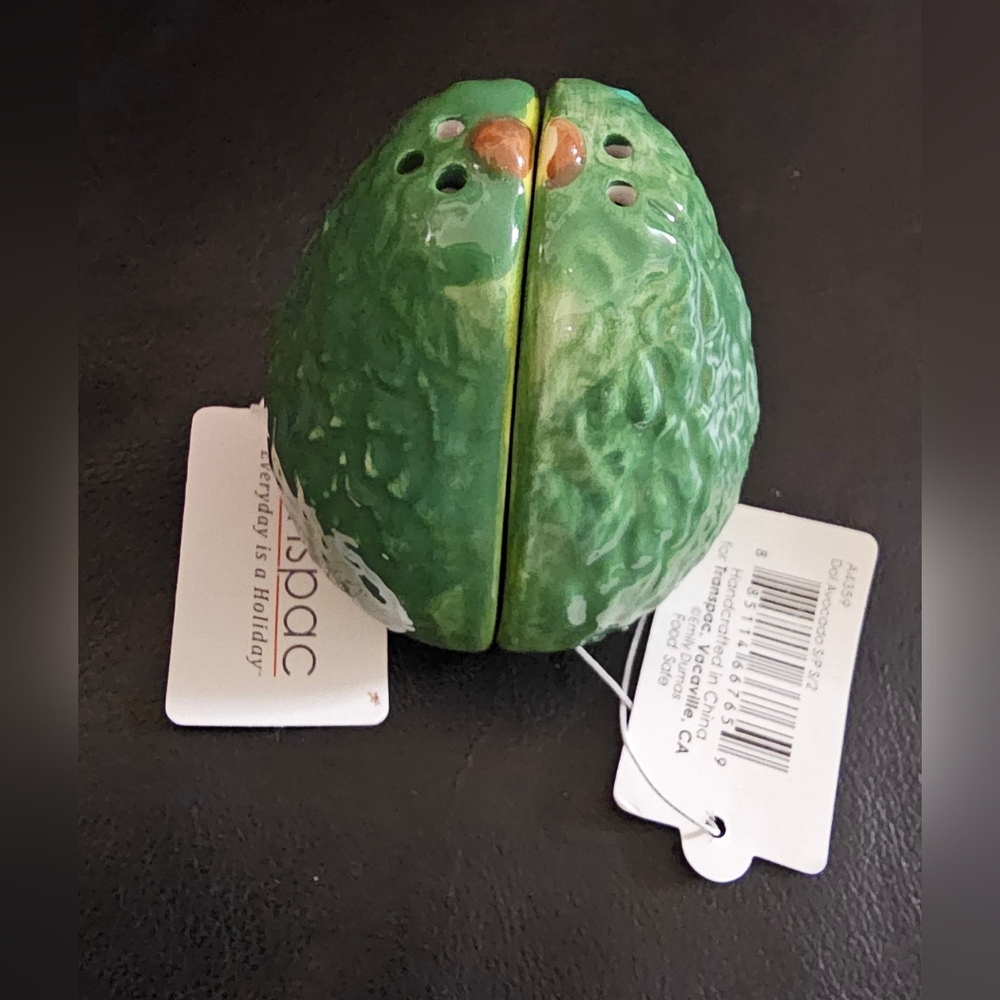 Nesting Avocado Salt and Pepper Shakers New With Tags - Picture 9 of 10